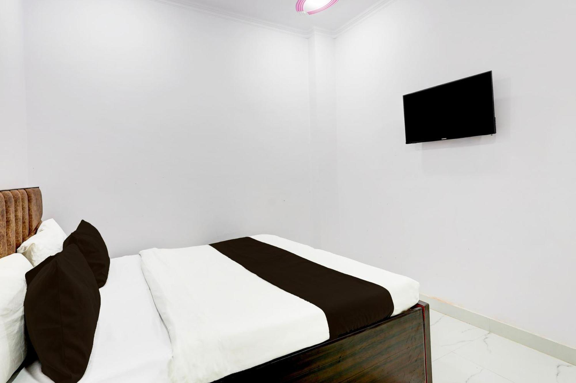Hotel The Arrow Near Paschim Vihar Δελχί Εξωτερικό φωτογραφία