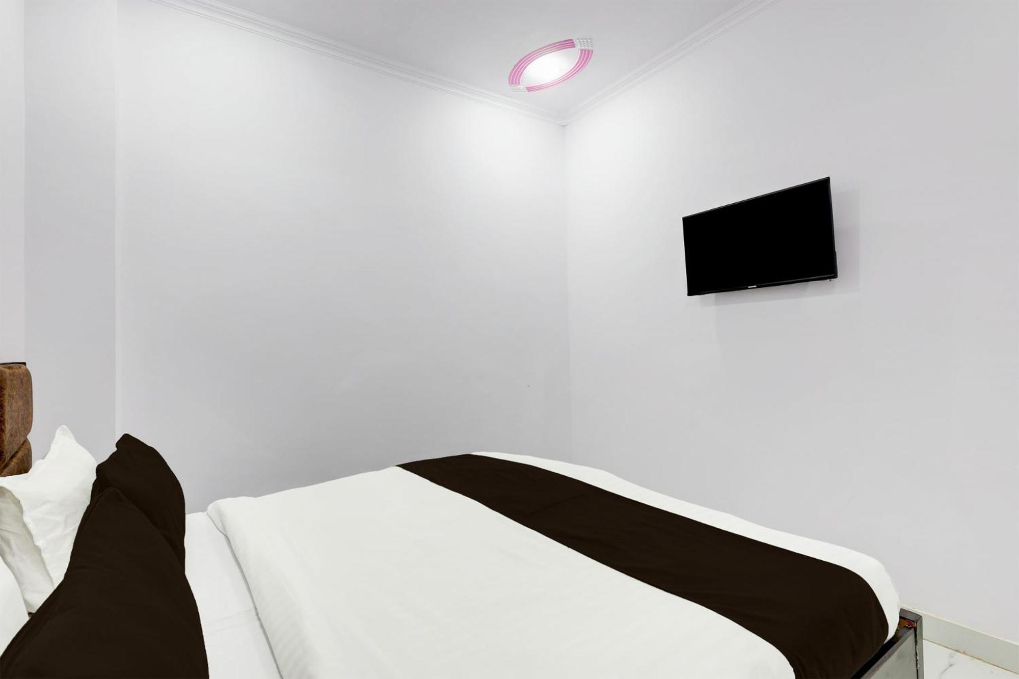 Hotel The Arrow Near Paschim Vihar Δελχί Εξωτερικό φωτογραφία